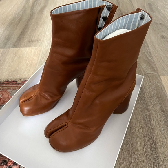 Maison Margiela Tabi Ankle Boots - Picture 2 of 4